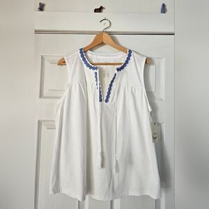 St. John's Bay Women's Y Neck Sleeveless Shirt XL